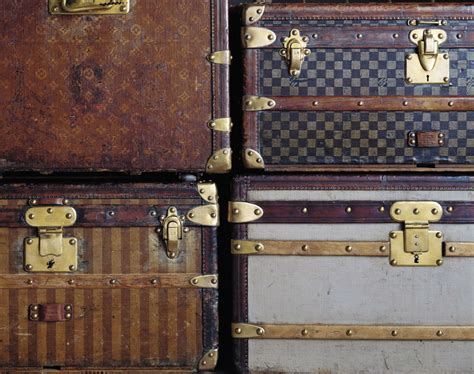 baule in legno louis vuitton|Viaggio nel tempo: la storia leggendaria dei bauli Louis Vuitton.